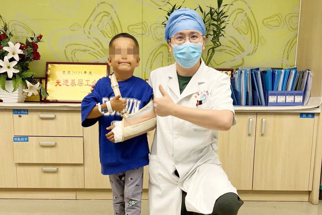 省儿童医院骨科专家团队，守护儿童骨骼健康的守护者