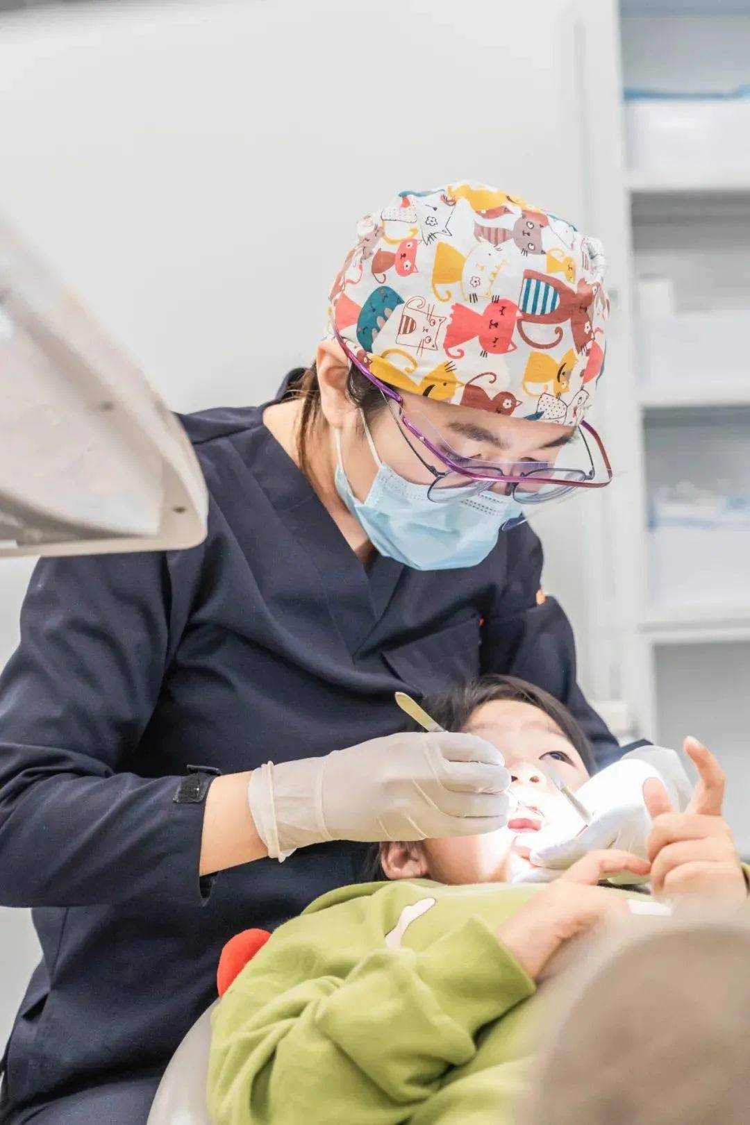 著名儿童口腔专家门诊，守护儿童口腔健康的港湾