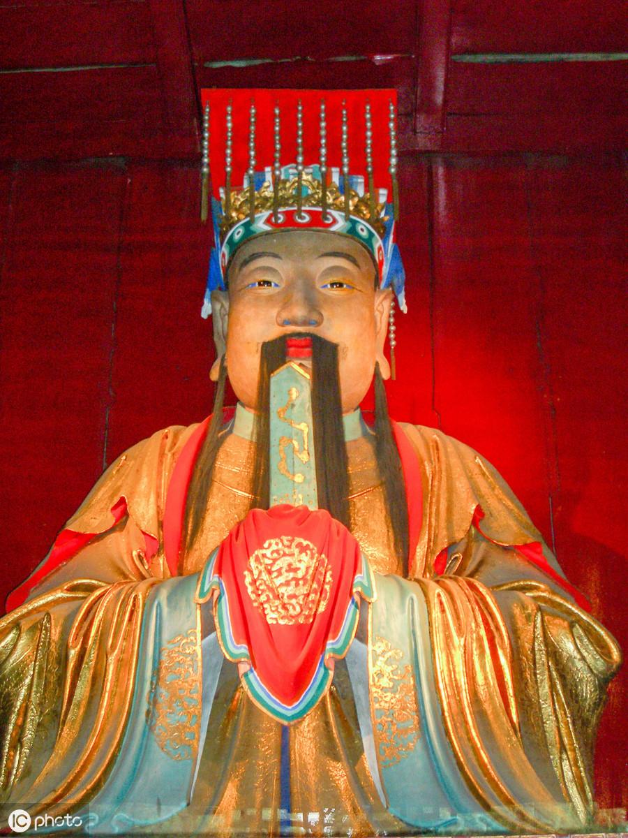 现在公务员待遇的探讨