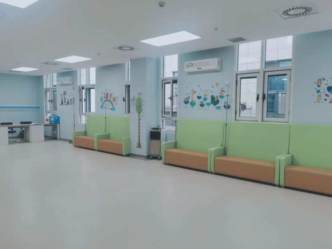 儿童医院院区专家团队，守护儿童健康的坚实后盾