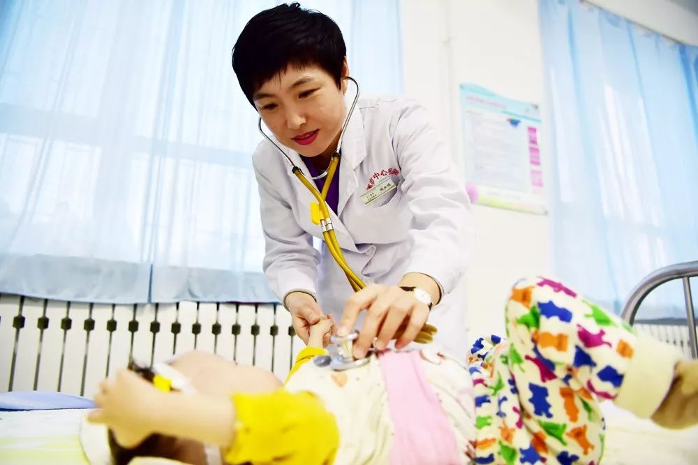 儿科呼吸专家，守护儿童健康的守护者