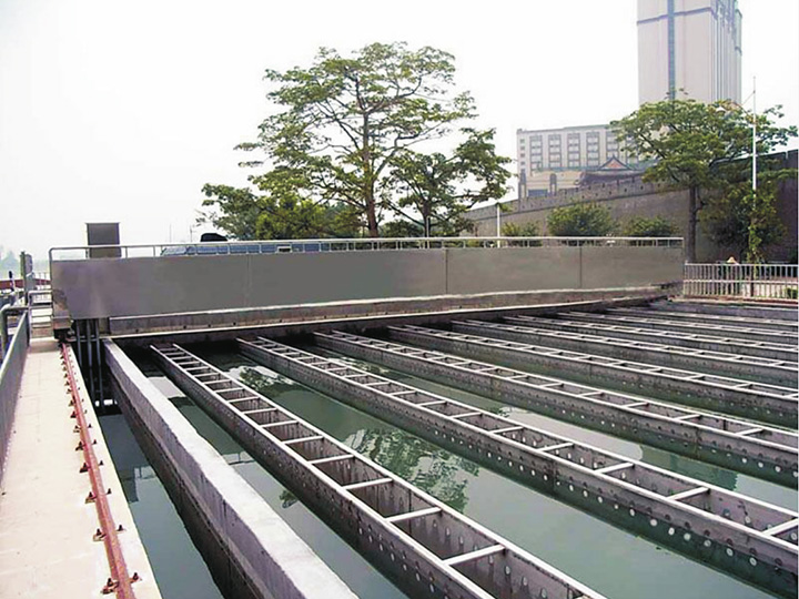 青岛非金属链条刮泥机，性能卓越的设备介绍与应用分析