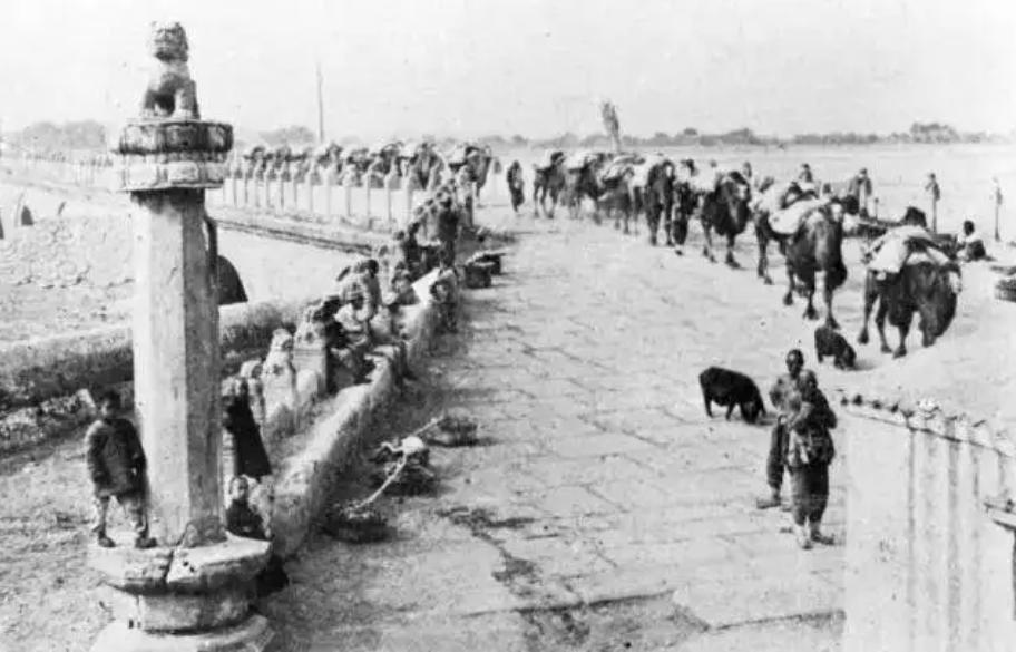 揭秘中国伞兵利器，55式伞兵包