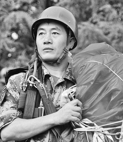 赵海东，伞兵传奇