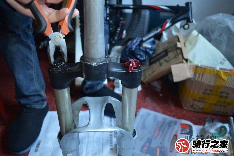深入解析，770D前叉拆解过程与细节