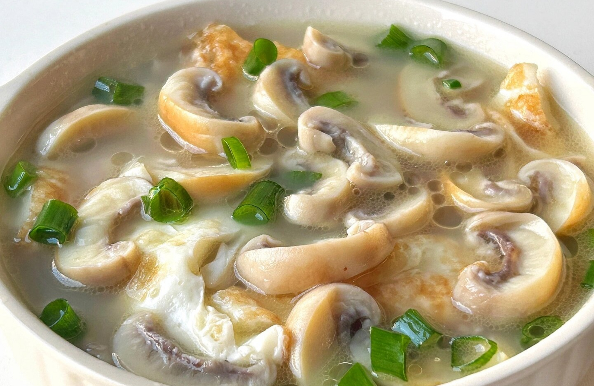 口菇蛋花汤，一道美味与健康并存的佳肴